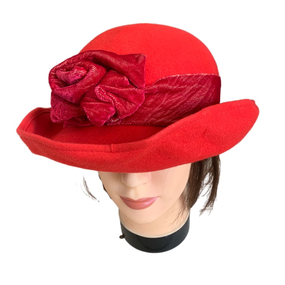 Vintage Granny Chic Vibrant Red Women's Hat with Floral Accent